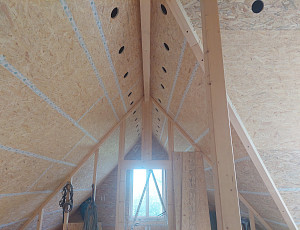 Zateplení dřevostavby pomocí celulózové foukané izolace